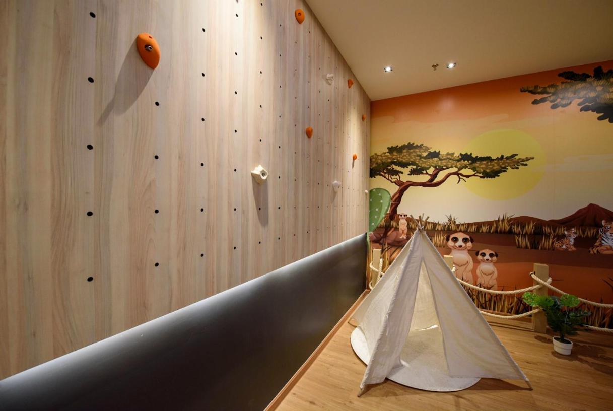 Tallest Concept Theme Suite Klcc Куала-Лумпур Экстерьер фото